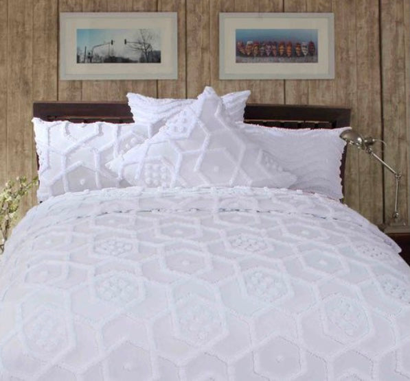 MAZE WHITE BEDSPREAD